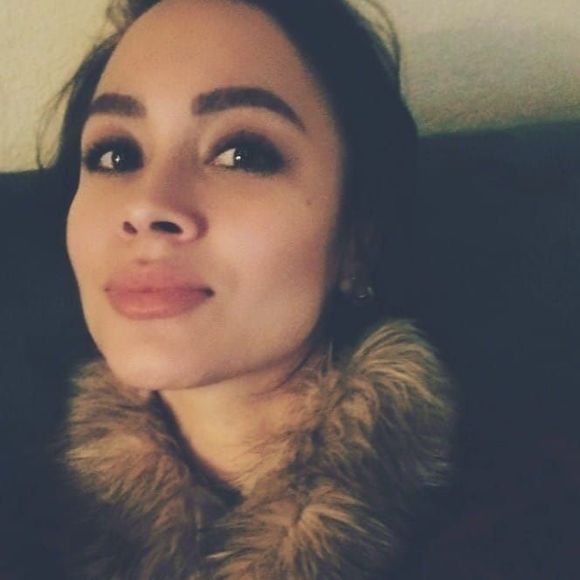 Meet your Posher, Tiara - Picture 1 of 1